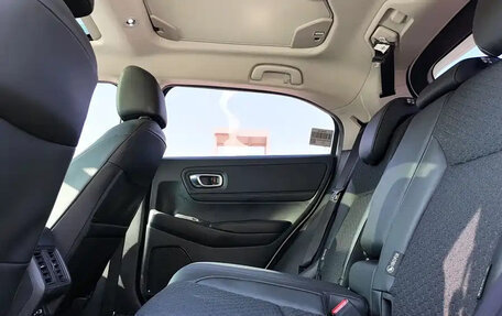 Honda Vezel, 2023 год, 1 550 000 рублей, 8 фотография