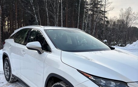 Lexus RX IV рестайлинг, 2018 год, 3 950 000 рублей, 4 фотография