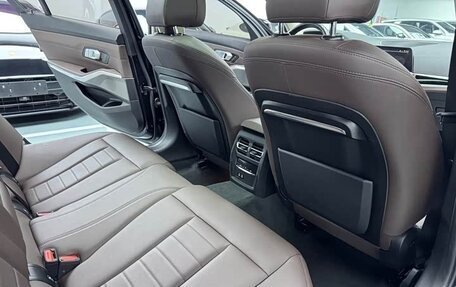 BMW 3 серия, 2021 год, 2 400 978 рублей, 10 фотография