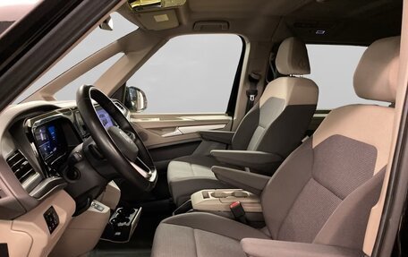 Volkswagen Multivan, 2022 год, 4 000 000 рублей, 8 фотография