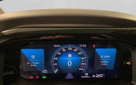 Volkswagen Multivan, 2022 год, 4 000 000 рублей, 10 фотография