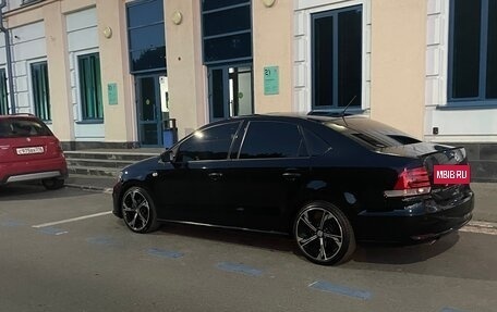 Volkswagen Polo VI (EU Market), 2015 год, 850 000 рублей, 3 фотография