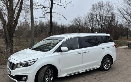 KIA Carnival III, 2017 год, 2 800 000 рублей, 6 фотография