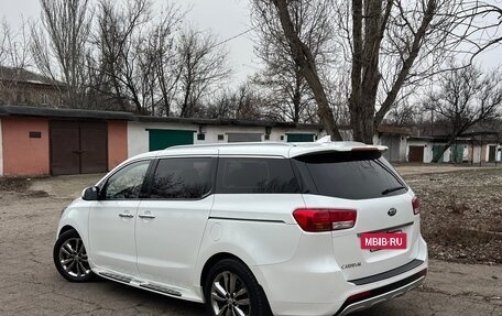 KIA Carnival III, 2017 год, 2 800 000 рублей, 5 фотография