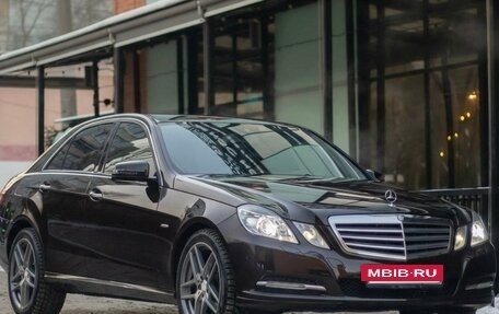 Mercedes-Benz E-Класс, 2011 год, 2 100 000 рублей, 2 фотография