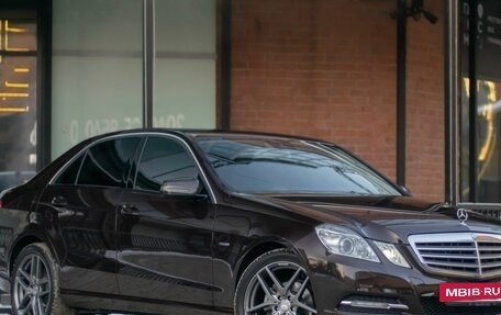 Mercedes-Benz E-Класс, 2011 год, 2 100 000 рублей, 4 фотография