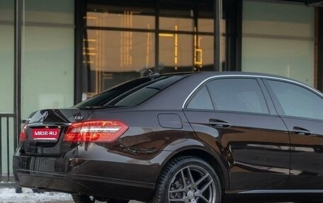 Mercedes-Benz E-Класс, 2011 год, 2 100 000 рублей, 3 фотография