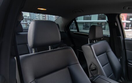 Mercedes-Benz E-Класс, 2011 год, 2 100 000 рублей, 15 фотография