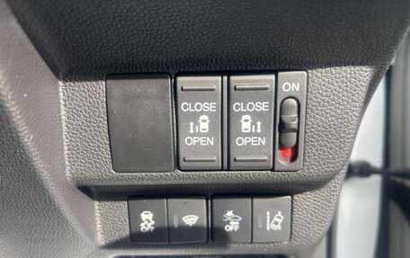 Honda Freed II, 2022 год, 1 286 000 рублей, 9 фотография