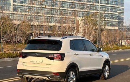 Volkswagen T-Cross I, 2022 год, 1 200 000 рублей, 4 фотография