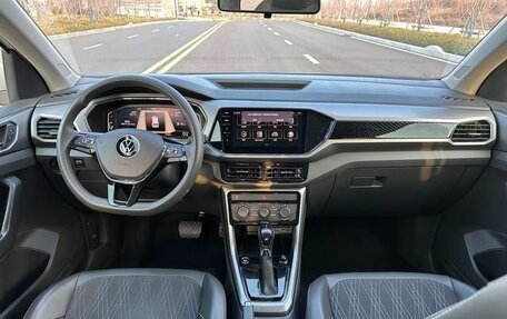 Volkswagen T-Cross I, 2022 год, 1 200 000 рублей, 9 фотография