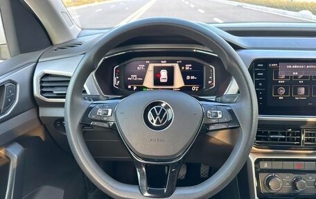 Volkswagen T-Cross I, 2022 год, 1 200 000 рублей, 10 фотография