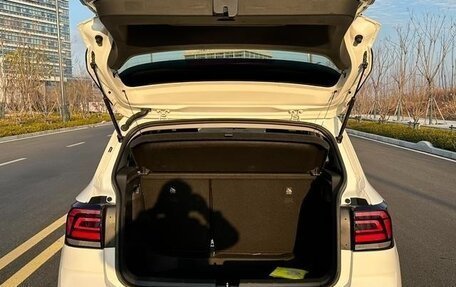 Volkswagen T-Cross I, 2022 год, 1 200 000 рублей, 15 фотография