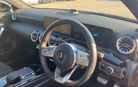 Mercedes-Benz A-Класс, 2022 год, 1 586 000 рублей, 8 фотография