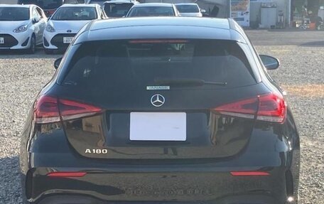 Mercedes-Benz A-Класс, 2022 год, 1 586 000 рублей, 5 фотография