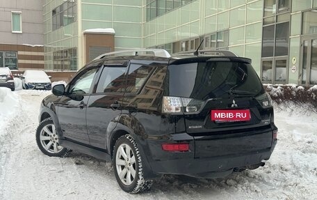 Mitsubishi Outlander III рестайлинг 3, 2010 год, 980 000 рублей, 2 фотография