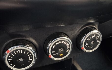 Mitsubishi Outlander III рестайлинг 3, 2010 год, 980 000 рублей, 18 фотография