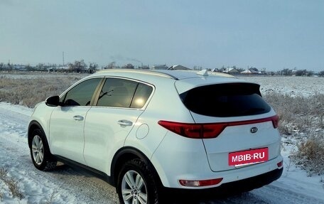 KIA Sportage IV рестайлинг, 2018 год, 1 990 000 рублей, 3 фотография