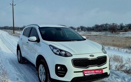 KIA Sportage IV рестайлинг, 2018 год, 1 990 000 рублей, 7 фотография