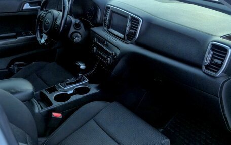 KIA Sportage IV рестайлинг, 2018 год, 1 990 000 рублей, 20 фотография