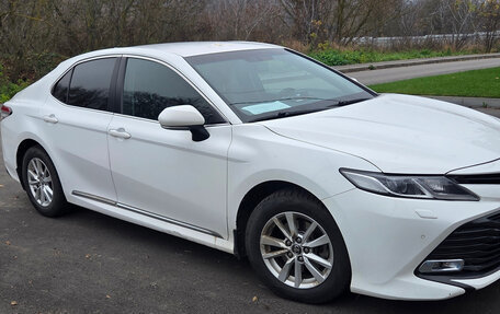 Toyota Camry, 2018 год, 2 100 000 рублей, 2 фотография