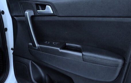 KIA Sportage IV рестайлинг, 2018 год, 1 990 000 рублей, 15 фотография