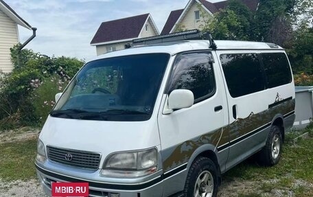 Toyota HiAce H100, 1989 год, 730 000 рублей, 2 фотография