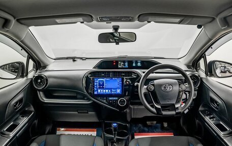 Toyota Aqua I, 2018 год, 950 000 рублей, 7 фотография