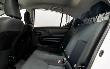 Toyota Aqua I, 2018 год, 950 000 рублей, 6 фотография