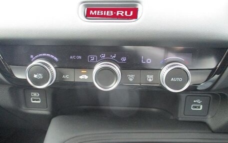 Honda Vezel, 2023 год, 1 691 000 рублей, 21 фотография