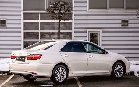 Toyota Camry, 2017 год, 2 095 000 рублей, 6 фотография