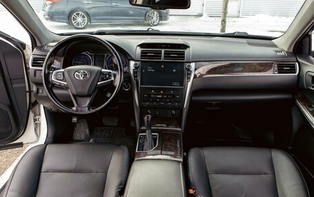 Toyota Camry, 2017 год, 2 095 000 рублей, 16 фотография