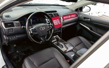 Toyota Camry, 2017 год, 2 095 000 рублей, 13 фотография