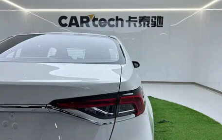 Toyota Corolla, 2025 год, 1 880 000 рублей, 10 фотография