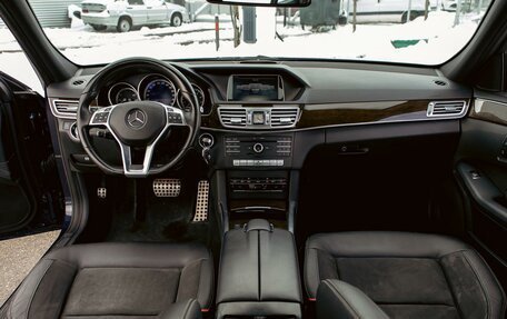 Mercedes-Benz E-Класс, 2015 год, 2 595 000 рублей, 16 фотография