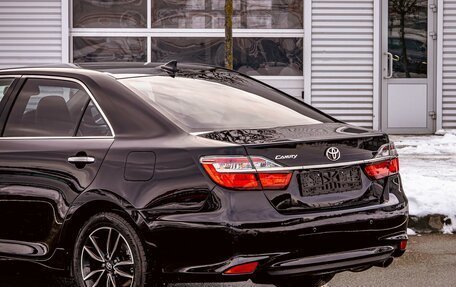 Toyota Camry, 2017 год, 2 395 000 рублей, 10 фотография