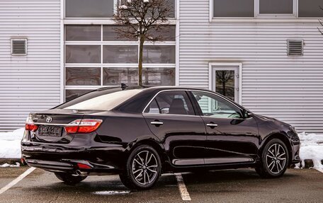 Toyota Camry, 2017 год, 2 395 000 рублей, 6 фотография