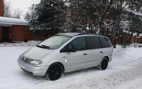 Volkswagen Sharan I рестайлинг, 1998 год, 295 000 рублей, 11 фотография