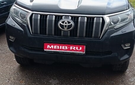 Toyota Land Cruiser Prado 150 рестайлинг 2, 2019 год, 5 000 000 рублей, 1 фотография