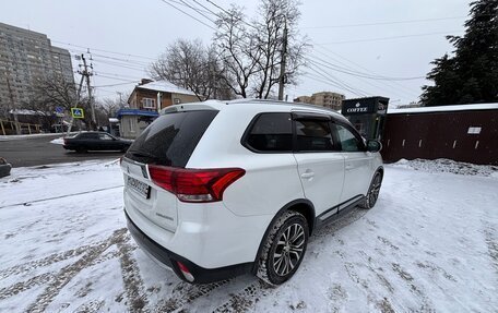 Mitsubishi Outlander III рестайлинг 3, 2015 год, 1 670 000 рублей, 5 фотография