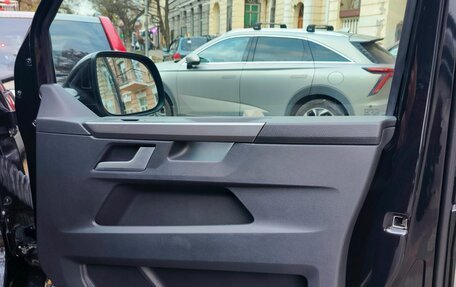 Volkswagen Multivan T6 рестайлинг, 2021 год, 8 250 000 рублей, 9 фотография