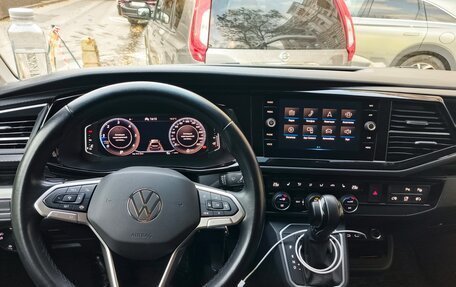 Volkswagen Multivan T6 рестайлинг, 2021 год, 8 250 000 рублей, 11 фотография