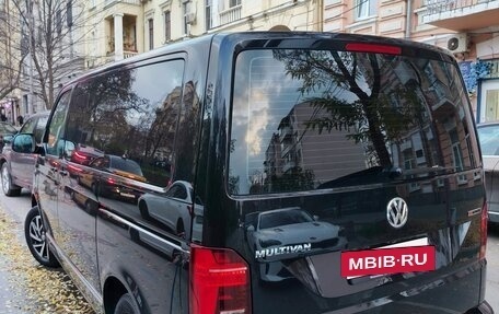 Volkswagen Multivan T6 рестайлинг, 2021 год, 8 250 000 рублей, 3 фотография