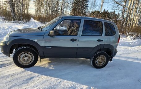 Chevrolet Niva I рестайлинг, 2015 год, 650 000 рублей, 2 фотография