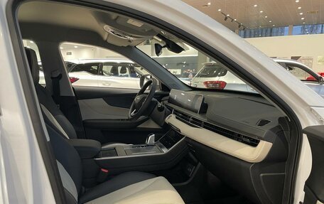 Chery Tiggo 4 I рестайлинг, 2024 год, 2 395 000 рублей, 6 фотография