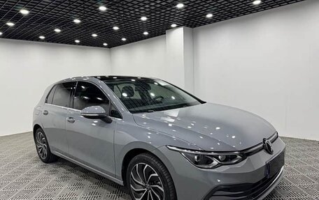 Volkswagen Golf VIII, 2021 год, 1 850 000 рублей, 1 фотография