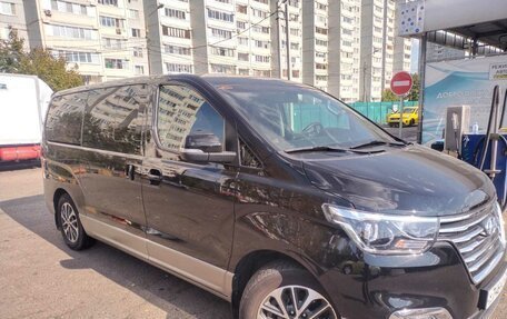 Hyundai Grand Starex Grand Starex I рестайлинг 2, 2020 год, 3 600 000 рублей, 3 фотография