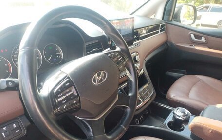 Hyundai Grand Starex Grand Starex I рестайлинг 2, 2020 год, 3 600 000 рублей, 4 фотография