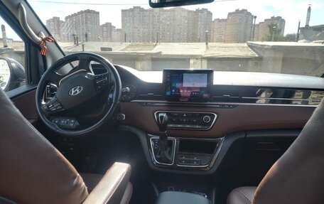Hyundai Grand Starex Grand Starex I рестайлинг 2, 2020 год, 3 600 000 рублей, 9 фотография