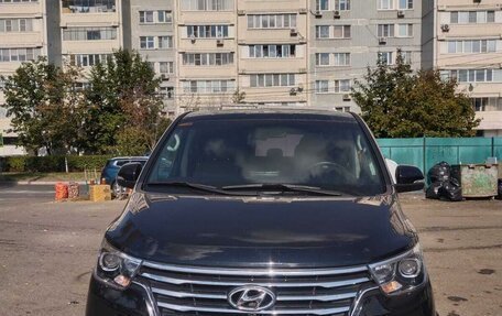 Hyundai Grand Starex Grand Starex I рестайлинг 2, 2020 год, 3 600 000 рублей, 10 фотография